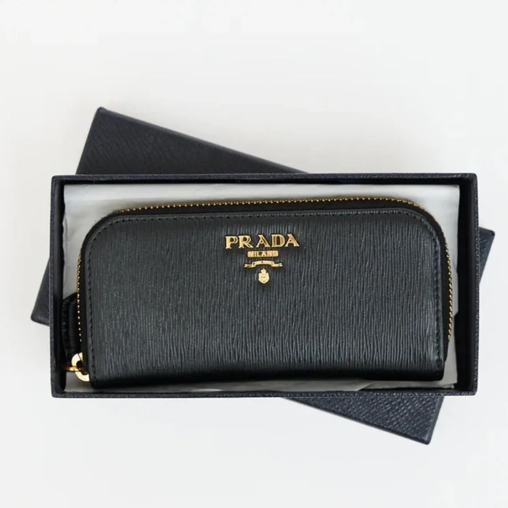 Prada Black Saffiano Leather Key Holder in Black